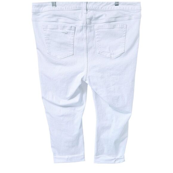 TORRID PLUS Size White Distressed Cropped Vintage Boyfriend Jeans Plus Size 18 - Picture 10 of 16